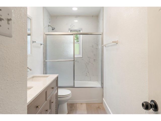 956 Racine St, Aurora, CO 80011