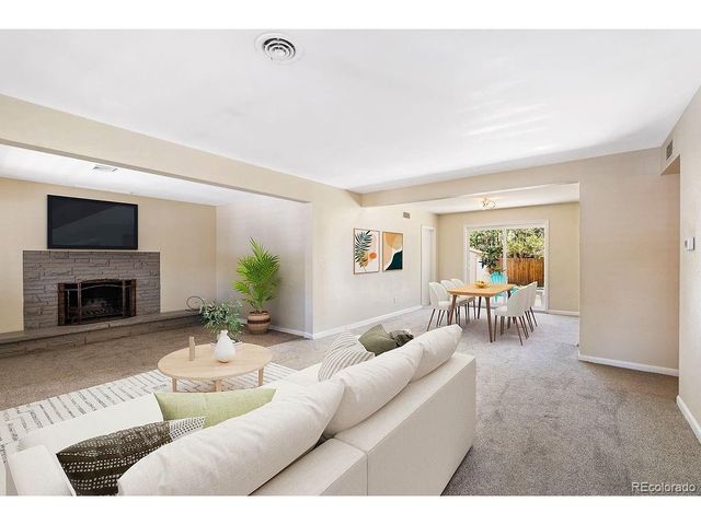 956 Racine St, Aurora, CO 80011