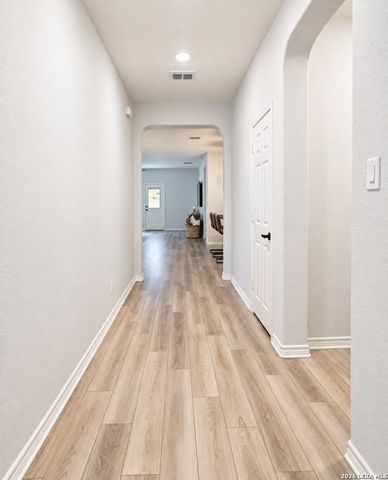 5227 Anzueto, San Antonio, TX 78261