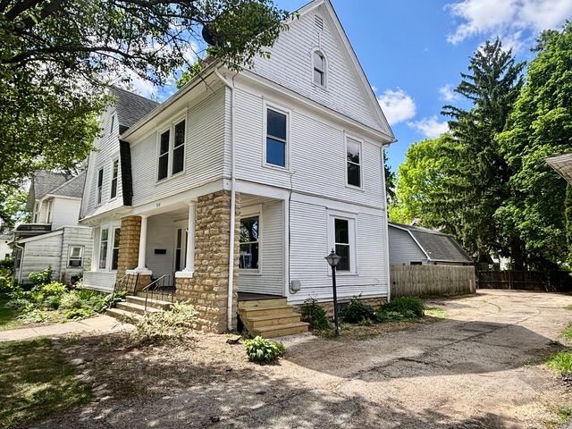 910 N State Street, Belvidere, IL 61008