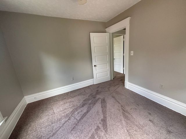 910 N State Street, Belvidere, IL 61008