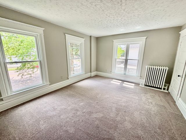 910 N State Street, Belvidere, IL 61008