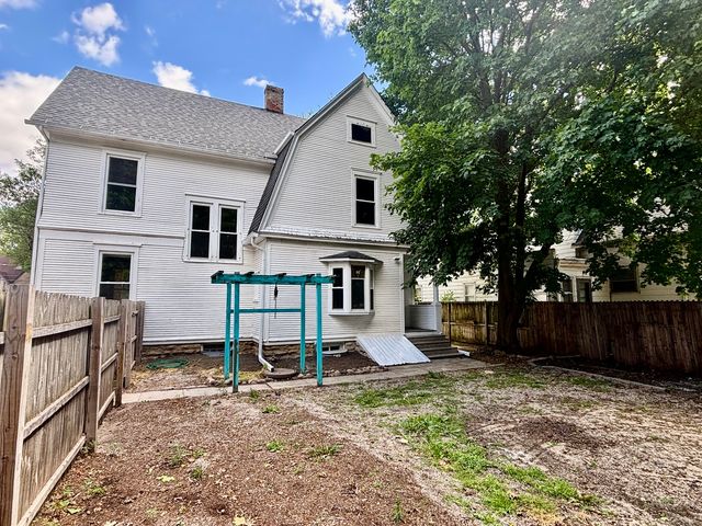 910 N State Street, Belvidere, IL 61008