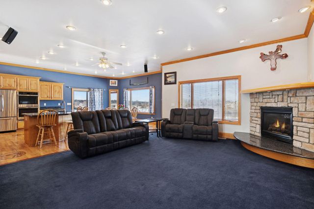 20951 Prairie Hills Lane, Prior Lake, MN 55372