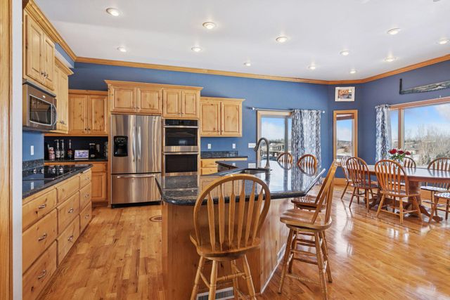 20951 Prairie Hills Lane, Prior Lake, MN 55372