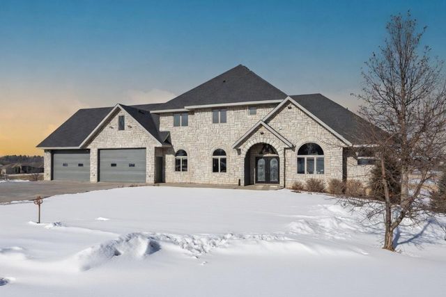 20951 Prairie Hills Lane, Prior Lake, MN 55372