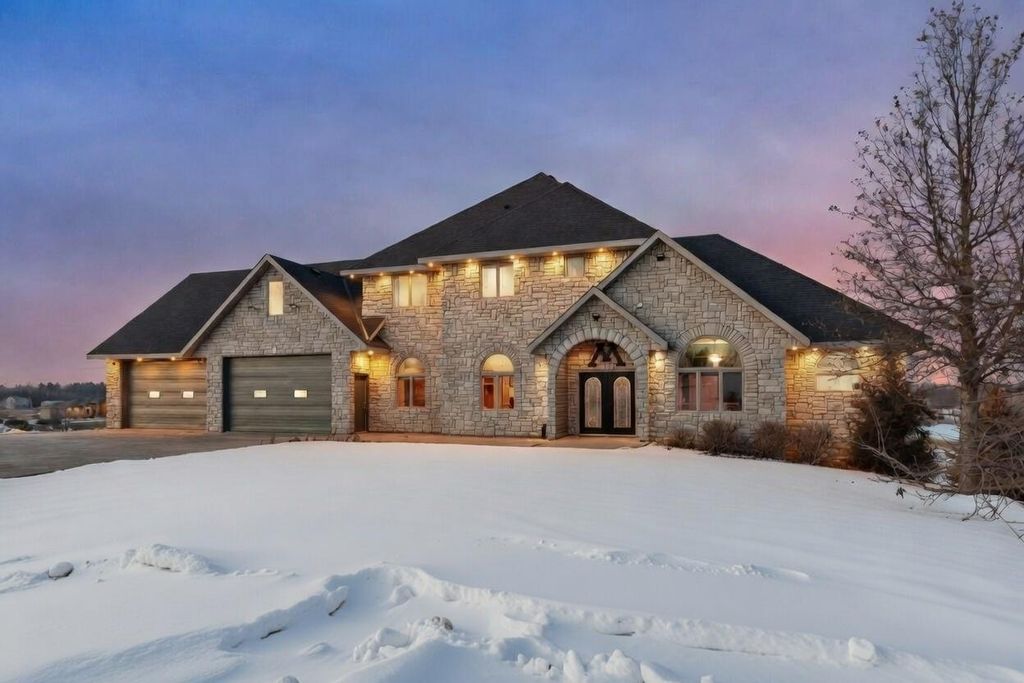 20951 Prairie Hills Lane, Prior Lake, MN 55372
