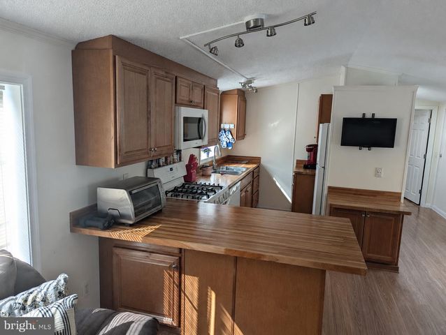 38 ROSEWOOD LN, Phoenixville, PA 19460