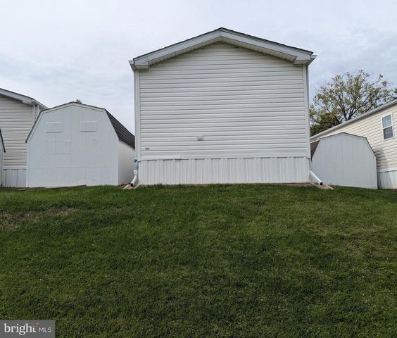 38 ROSEWOOD LN, Phoenixville, PA 19460
