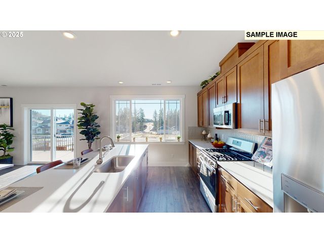 16858 Sw LEAF Ln, Tigard, OR 97224