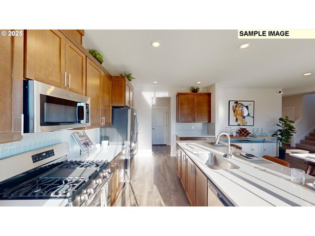 16858 Sw LEAF Ln, Tigard, OR 97224