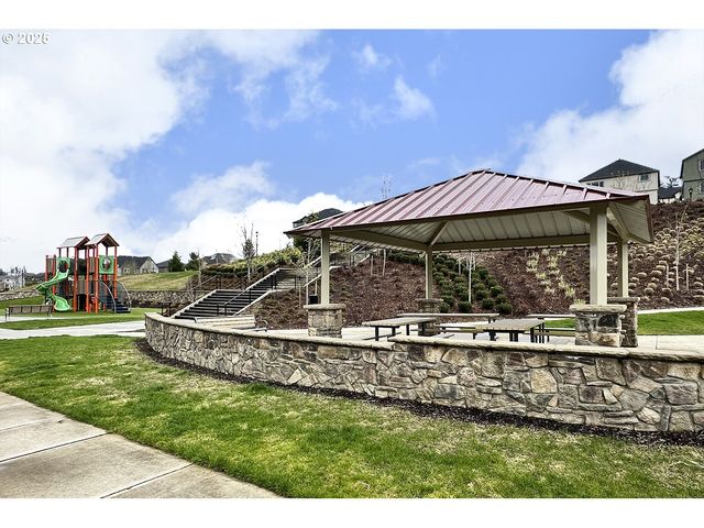 16858 Sw LEAF Ln, Tigard, OR 97224