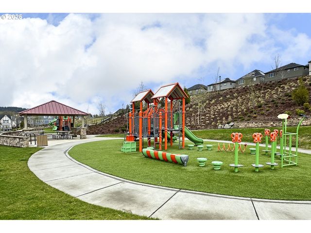 16858 Sw LEAF Ln, Tigard, OR 97224