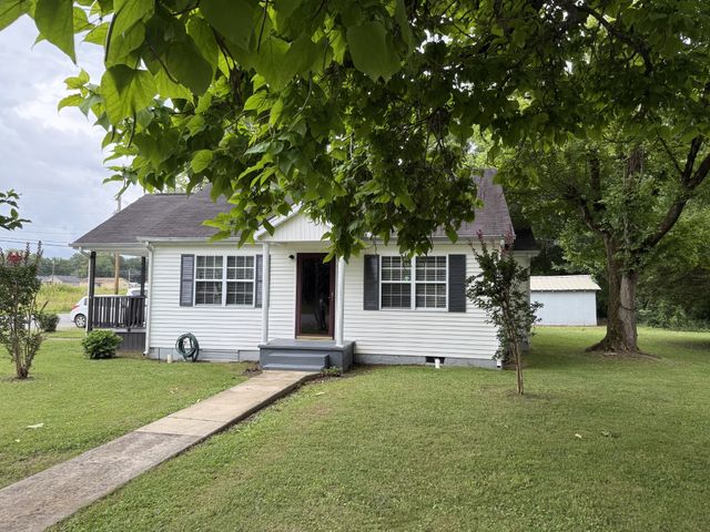 514 E Hogan St, Tullahoma, TN 37388