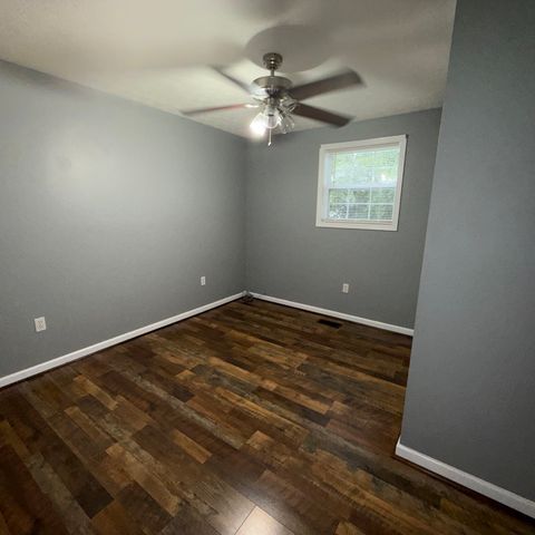 514 E Hogan St, Tullahoma, TN 37388