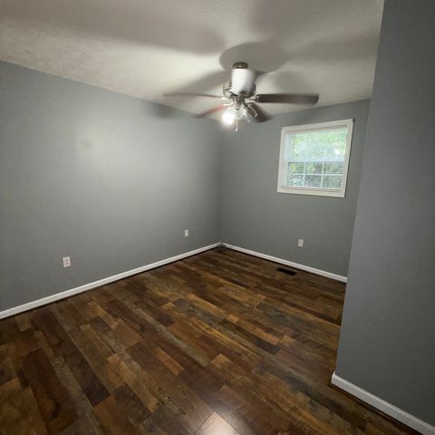 514 E Hogan St, Tullahoma, TN 37388