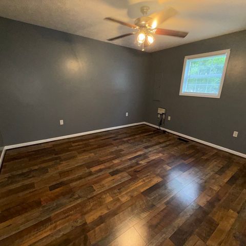 514 E Hogan St, Tullahoma, TN 37388
