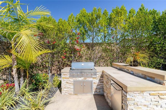 10949 Cartwright Drive, Chatsworth, CA 91311