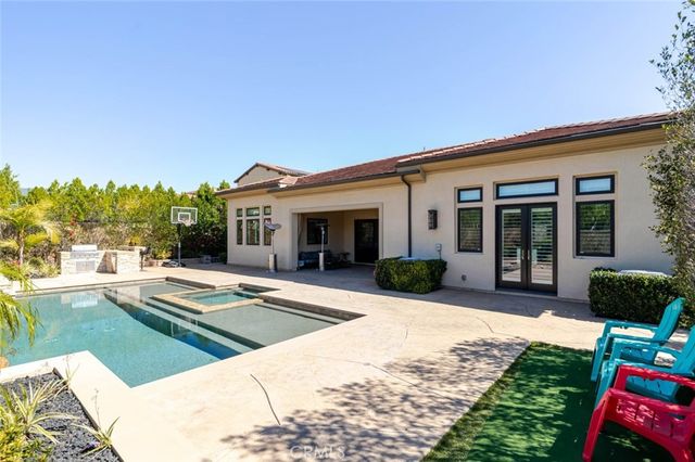 10949 Cartwright Drive, Chatsworth, CA 91311
