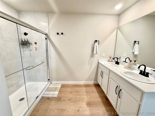 10206 E 132nd Street S, Bixby, OK 74014