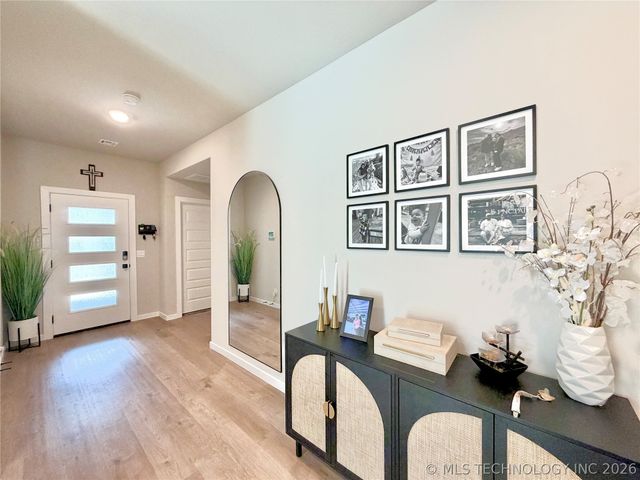 10206 E 132nd Street S, Bixby, OK 74014