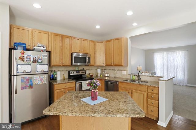 334 LANTERN LN, Chambersburg, PA 17201