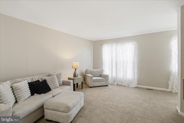 334 LANTERN LN, Chambersburg, PA 17201