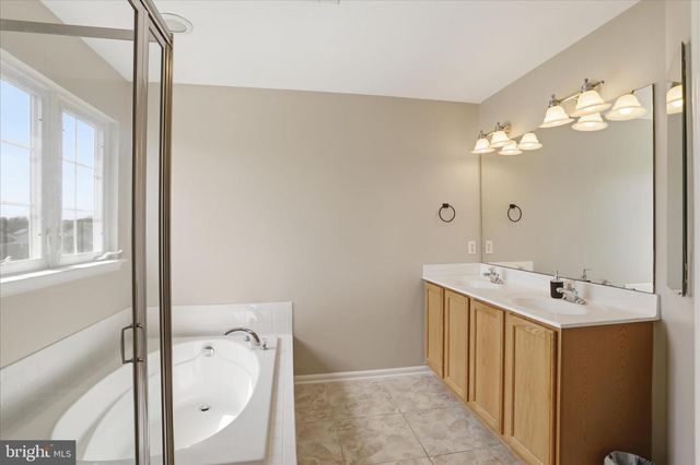 334 LANTERN LN, Chambersburg, PA 17201