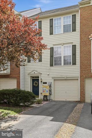 334 LANTERN LN, Chambersburg, PA 17201