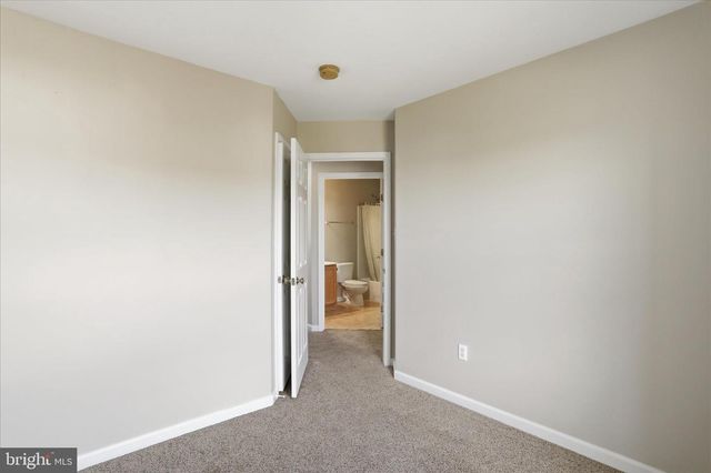 334 LANTERN LN, Chambersburg, PA 17201