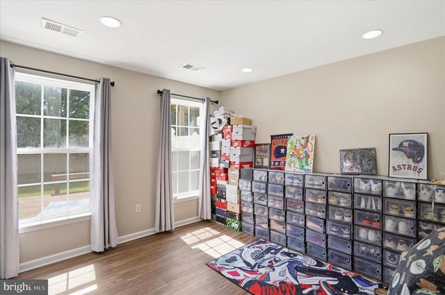 334 LANTERN LN, Chambersburg, PA 17201