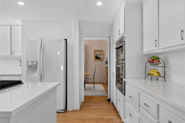 19233 Mayall Street, Northridge, CA 91324