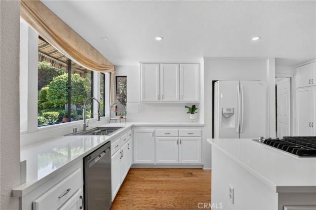 19233 Mayall Street, Northridge, CA 91324