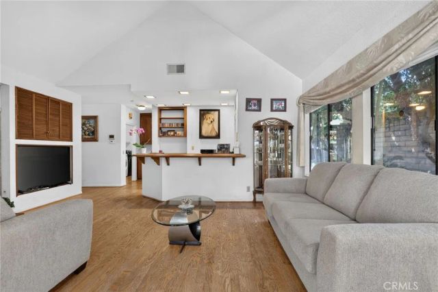 19233 Mayall Street, Northridge, CA 91324