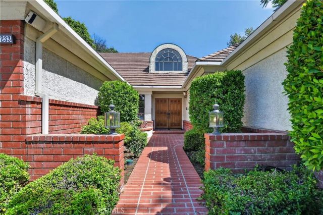 19233 Mayall Street, Northridge, CA 91324