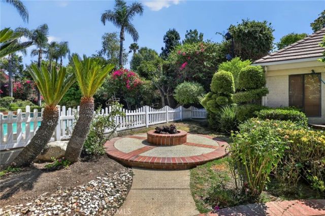 19233 Mayall Street, Northridge, CA 91324