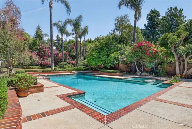 19233 Mayall Street, Northridge, CA 91324