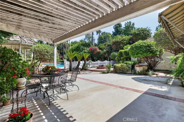 19233 Mayall Street, Northridge, CA 91324