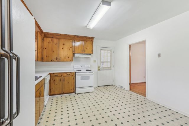 209 High House Road, Cary, NC 27513