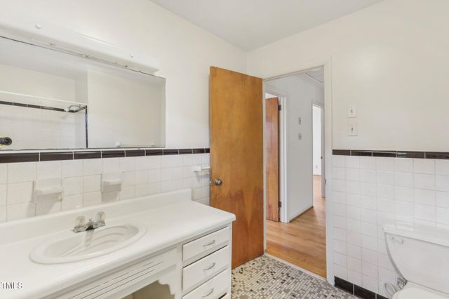 209 High House Road, Cary, NC 27513