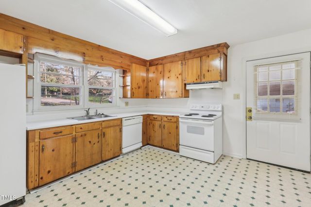 209 High House Road, Cary, NC 27513