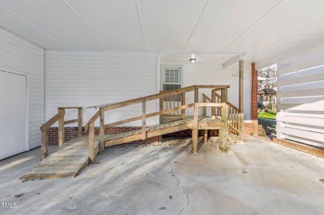 209 High House Road, Cary, NC 27513