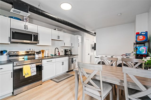 3206 Dobson St, Polish Hill, PA 15219