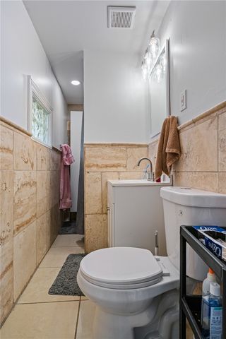 3206 Dobson St, Polish Hill, PA 15219