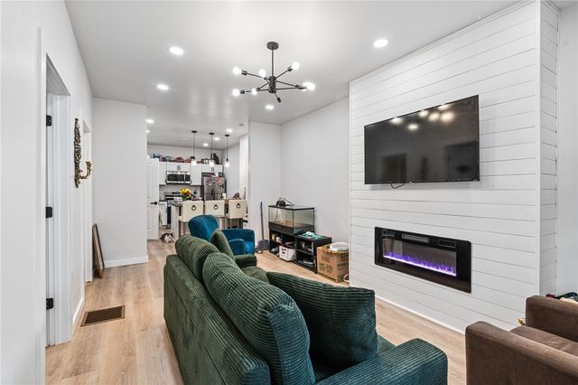 3206 Dobson St, Polish Hill, PA 15219