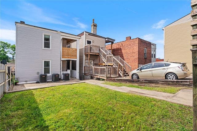 3206 Dobson St, Polish Hill, PA 15219