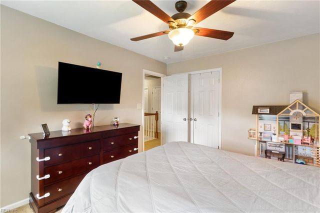 316 Vista Point DR, Hampton, VA 23666