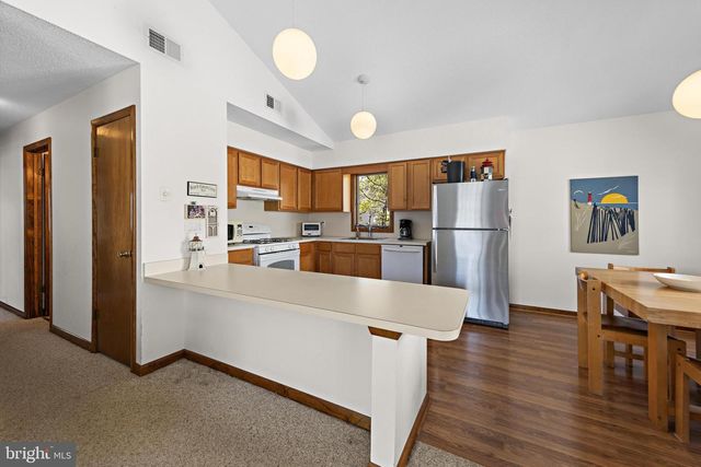 6 W CULVER AVE, Long Beach Township, NJ 08008