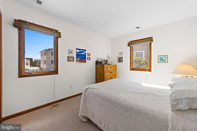 6 W CULVER AVE, Long Beach Township, NJ 08008