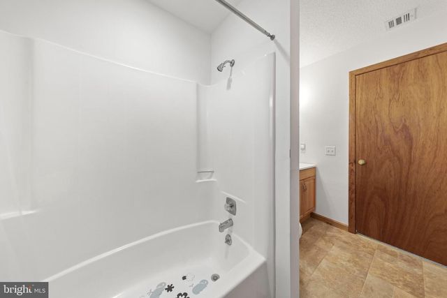 6 W CULVER AVE, Long Beach Township, NJ 08008